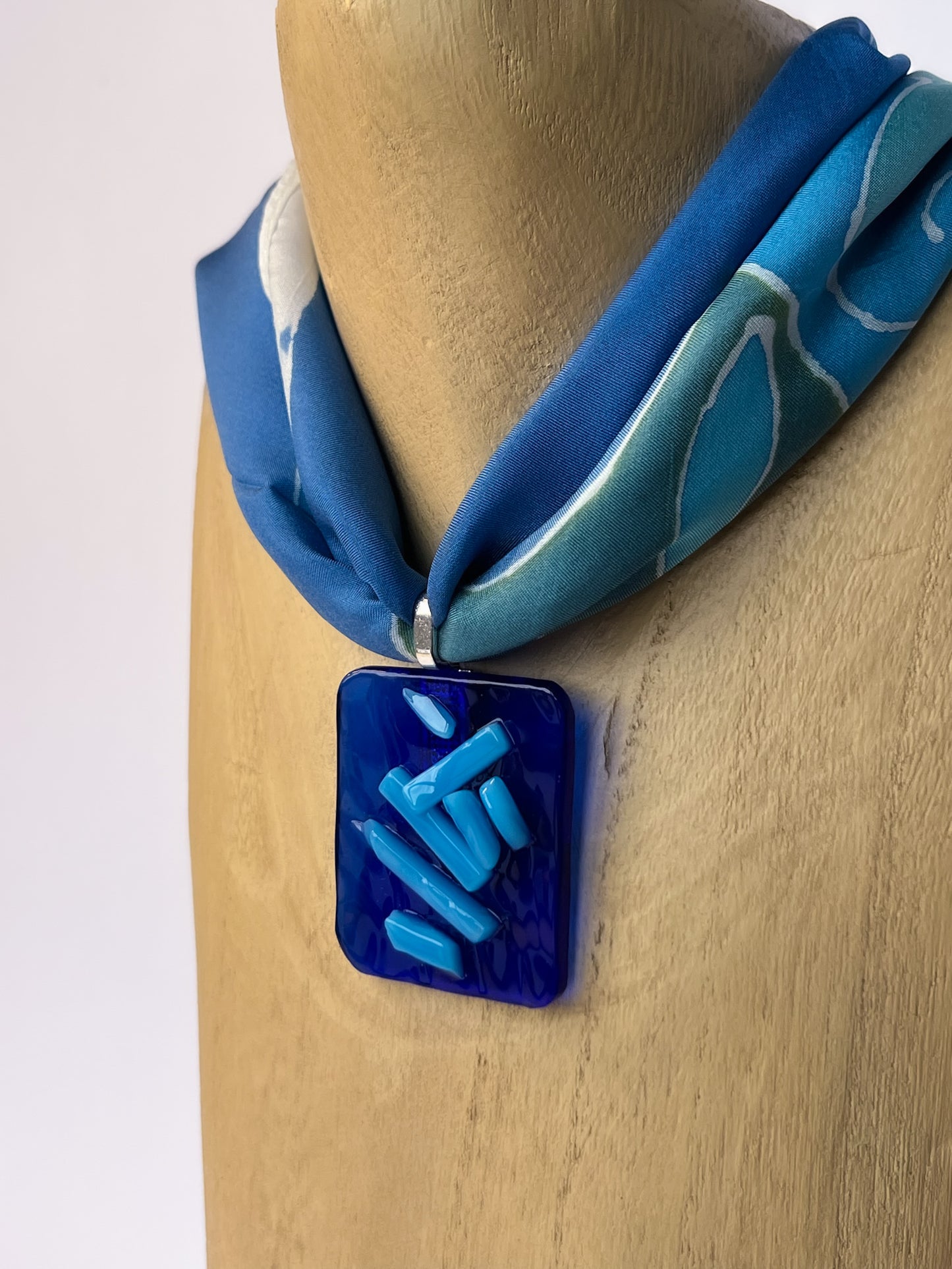 Azul